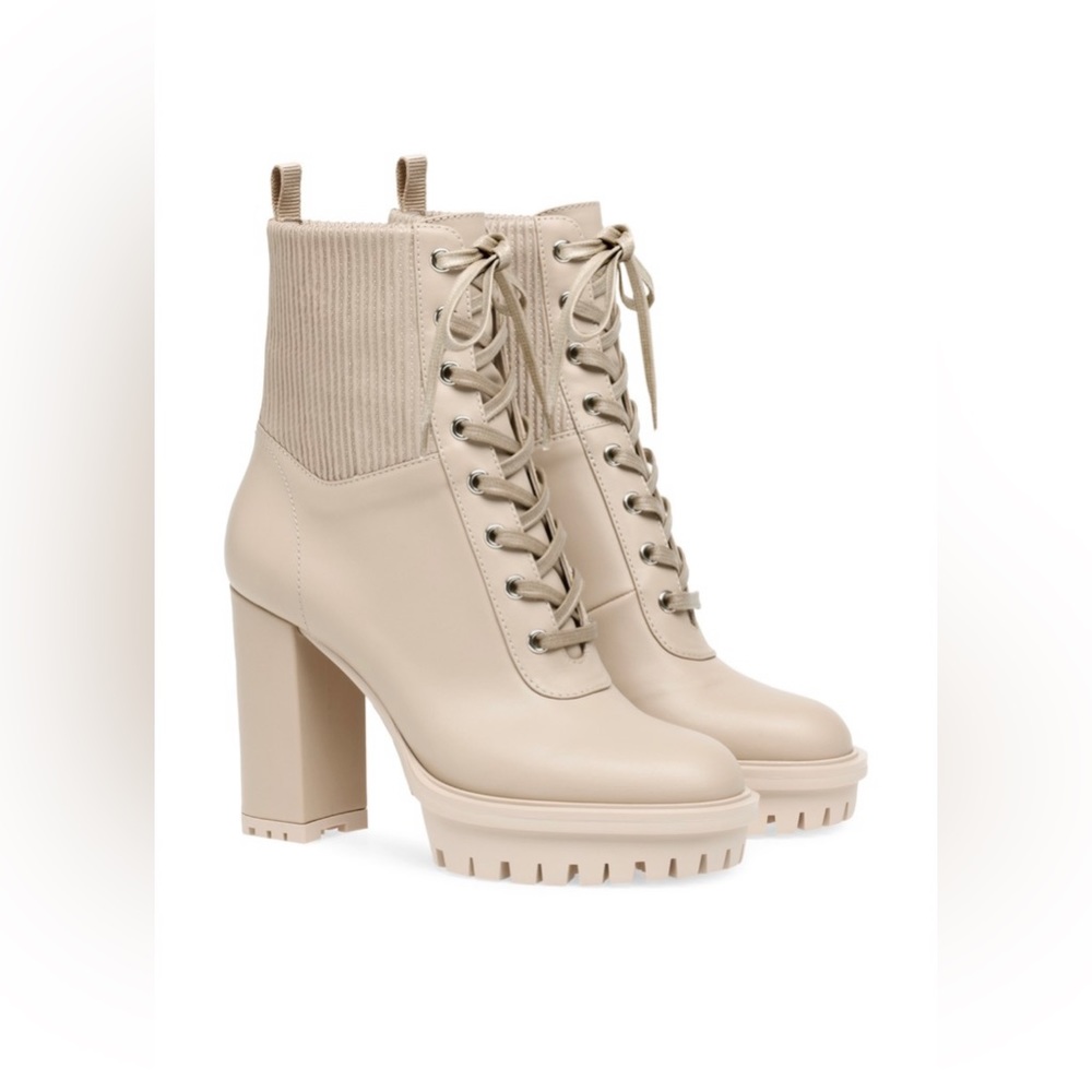 NEW - Gianvito Rossi - Martis Boots - size 38.5 (US 8.5) - beige